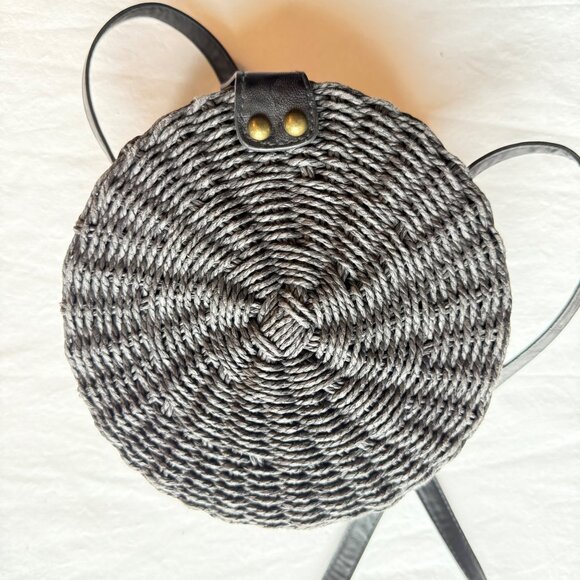 Round Black Woven Crossbody Bag W Leather Strap Magnetic Closure By World Market - Picture 7 of 11